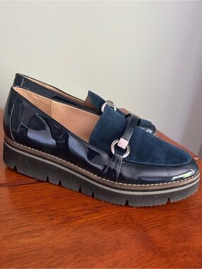 Women's 6.5 Navy Patent & Suede Platform Loafers